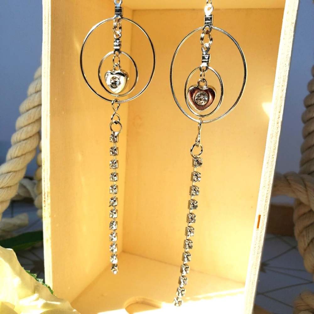 Dangle earrings